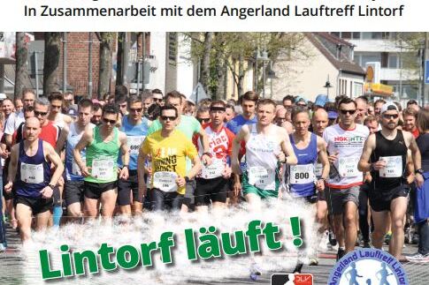 Teilnehmende beim 14. Citylauf Lintorf am 16. April 2023 auf der Speestra&szlig;e in Lintorf. Banner und Veranstaltungsdetails sichtbar.