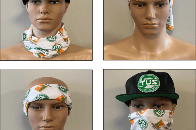 Verschiedene Ansichten eines M&auml;nnermodels mit Kapuzenm&uuml;tze und multifunktionalem Tuch in Teamfarben.