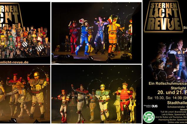 Gruppe von T&auml;nzern in bunten Kost&uuml;men auf einer B&uuml;hne w&auml;hrend der SternenLichtRevue mit Logo im Hintergrund.