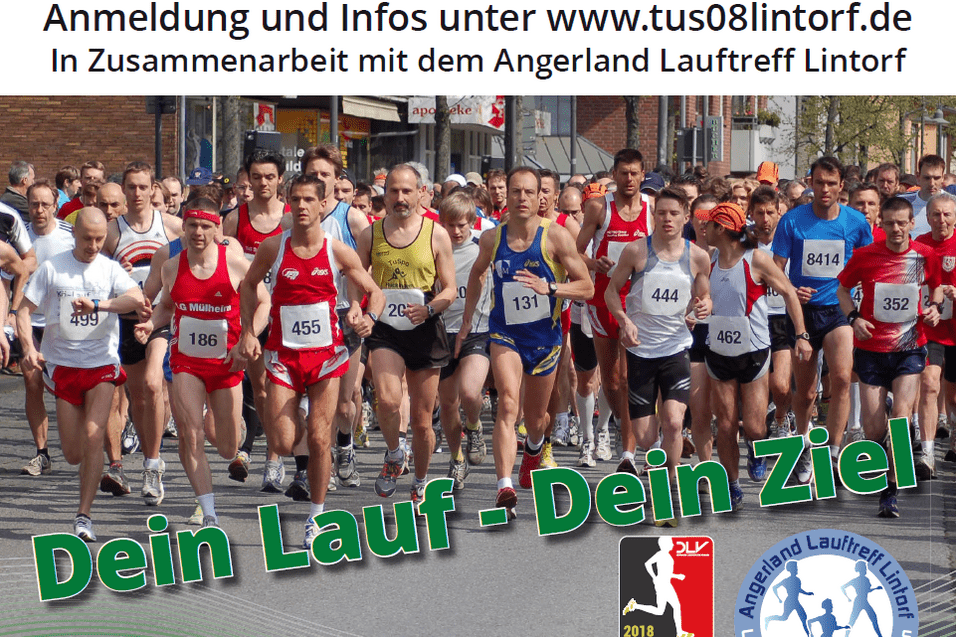 Gruppierung von L&auml;ufern beim Citylauf Lintorf 2018 auf einer belebten Stra&szlig;e, mit Blick auf die Startlinie.