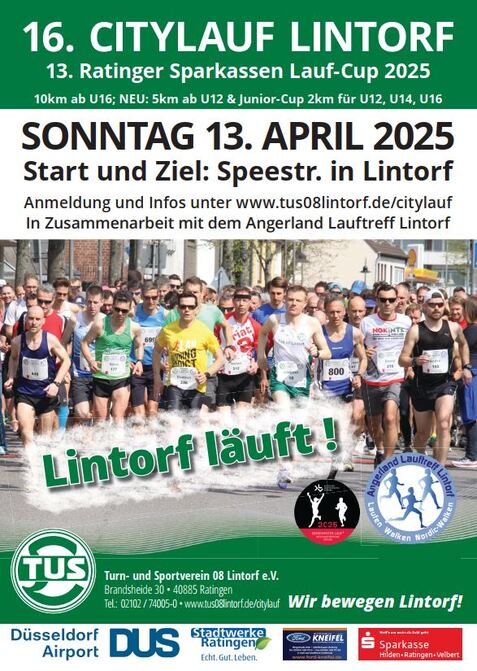Teilnehmer beim Citylauf in Lintorf, Wettkampf in bunten Laufsportoutfits auf einer Stra&szlig;e, Banner und Informationen im Hintergrund.