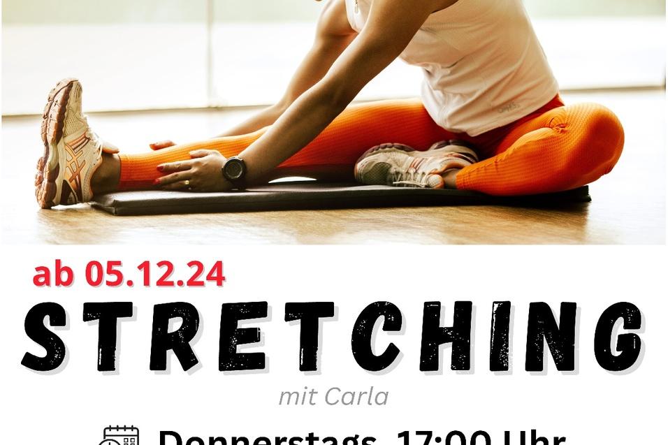 Frau dehnt sich auf dem Boden, informiert über einen neuen Stretching-Kurs im TUSfit Zentrum.